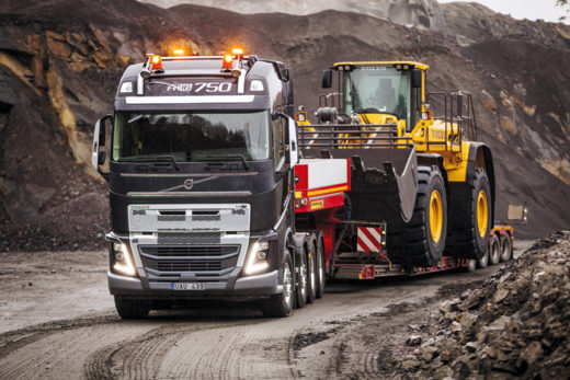 Volvo FH16 – najmocniejsza seryjnie produkowana ciężarówka świata – 750 KM wystarczy do radzenia sobie z najcięższymi ładunkami. 