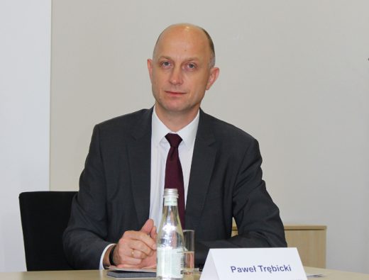 Paweł Trębicki, dyrektor zarządzający Raben Transport: – Naczepy plandekowe są przez nas użytkowane od 5 do 6 lat, dlatego przy ich zakupach stawiamy zawsze na sprawdzony sprzęt. 