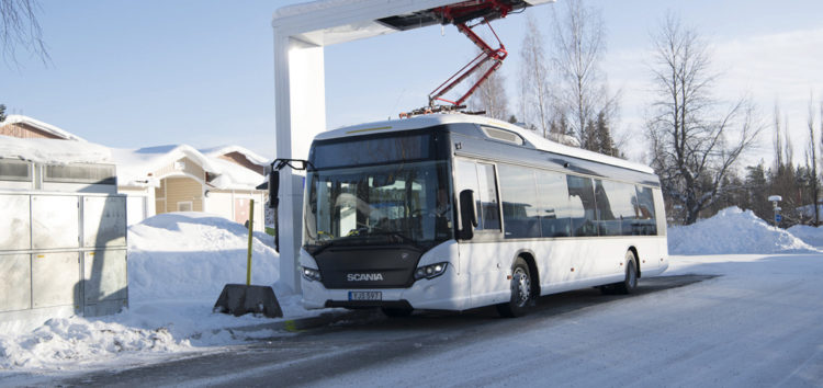 Scania: autobus elektryczny w ruchu miejskim